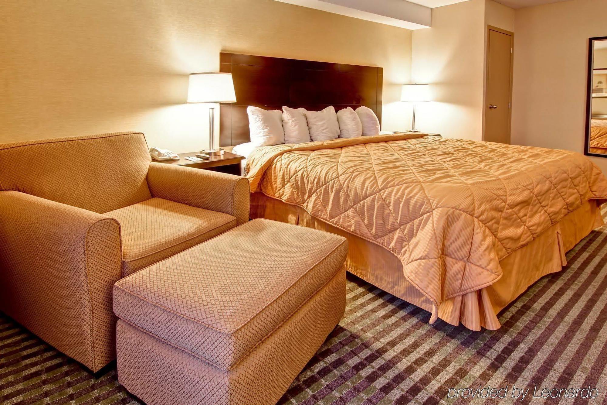 Comfort Inn East Scarborough Toronto Bagian luar foto